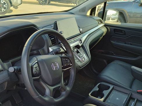 Used 2025 Honda Odyssey EX-L image 4