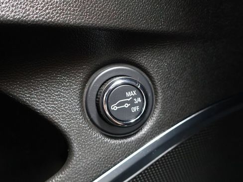 Used 2023 Buick Enclave Essence w/ Sport Touring Edition FWD image 34