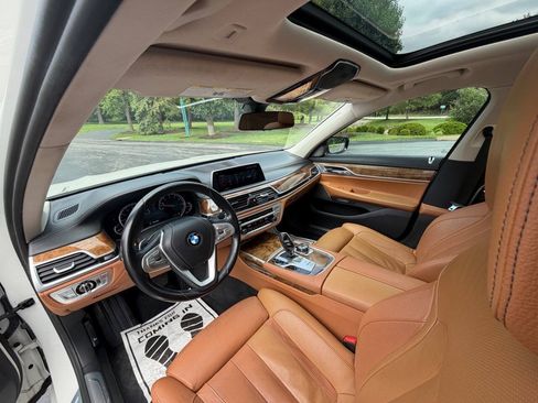 Used 2016 BMW 740i RWD image 6