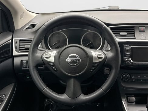 Used 2017 Nissan Sentra SV FWD image 12