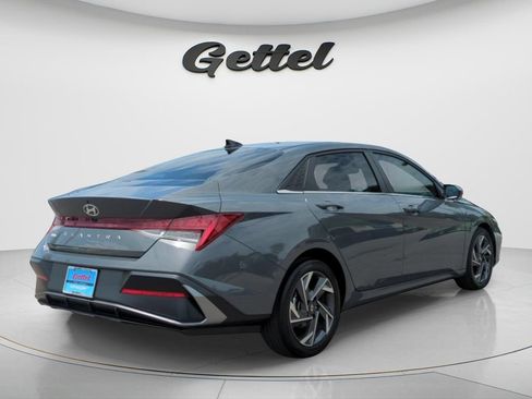 Used 2021 Hyundai Elantra SEL FWD image 6