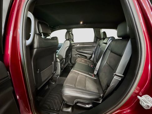 Used 2020 Jeep Grand Cherokee Altitude image 29