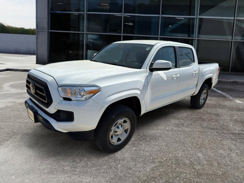 Used 2023 Toyota Tacoma SR w/ SR Convenience Package image 3