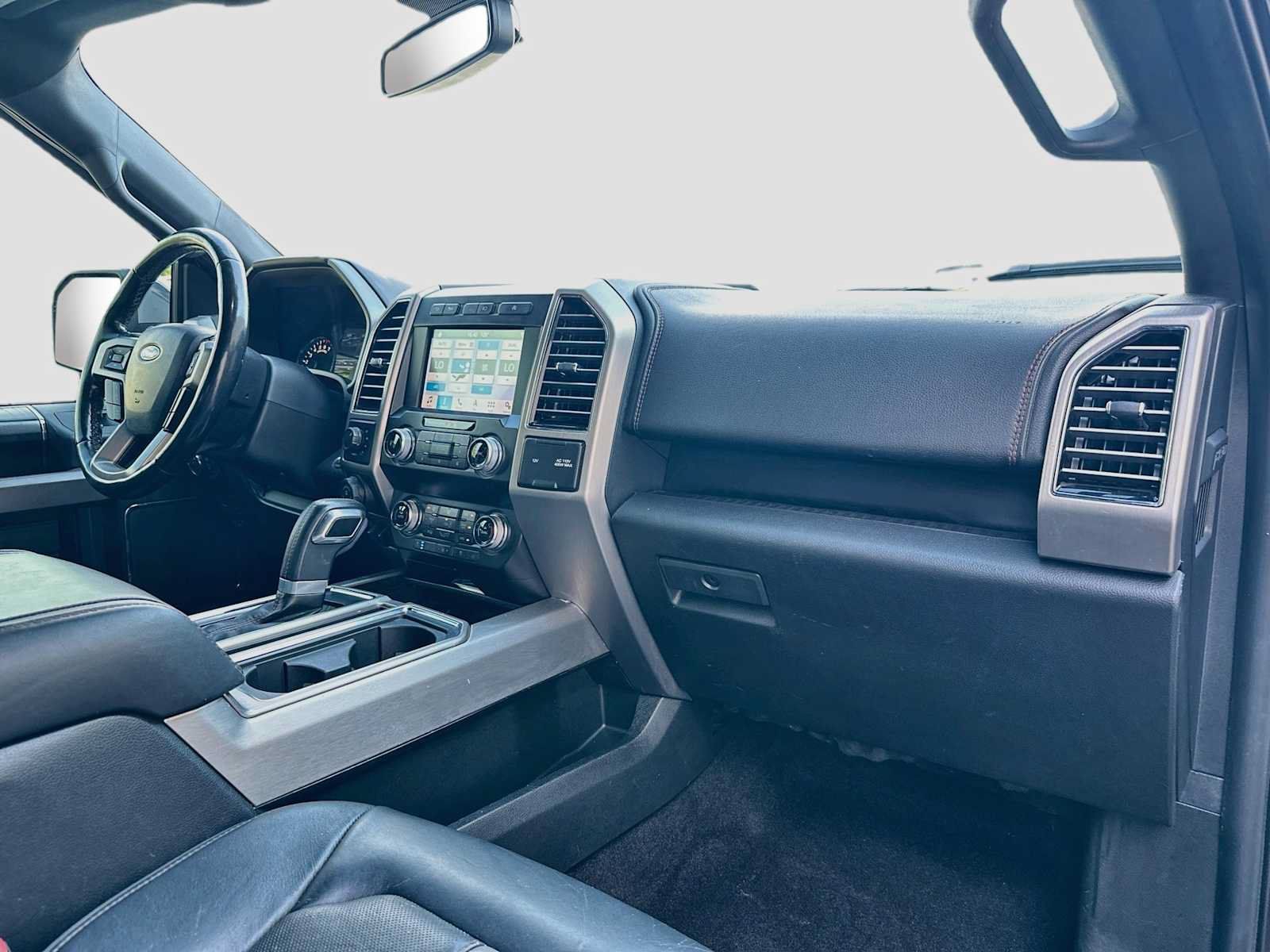 Used 2019 Ford F150 Platinum w/ Equipment Group 701A Luxury AWD/4WD image 29