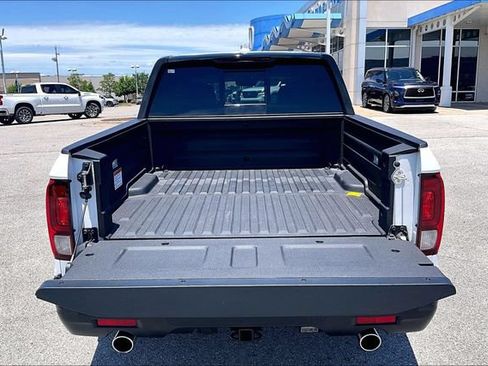 Used 2025 Honda Ridgeline Black Edition image 32