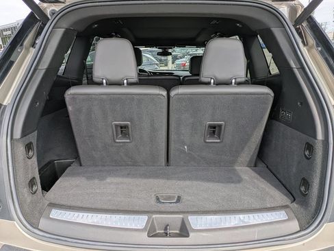 Used 2023 Cadillac XT6 Premium Luxury FWD image 14
