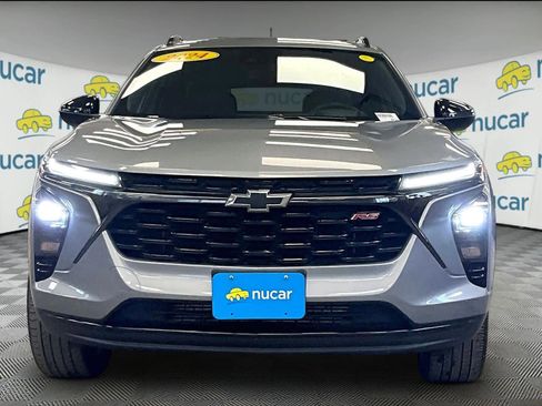 Used 2024 Chevrolet Trax RS w/ Sunroof Package image 2