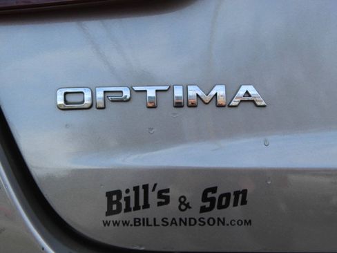 Used 2015 Kia Optima LX FWD image 18