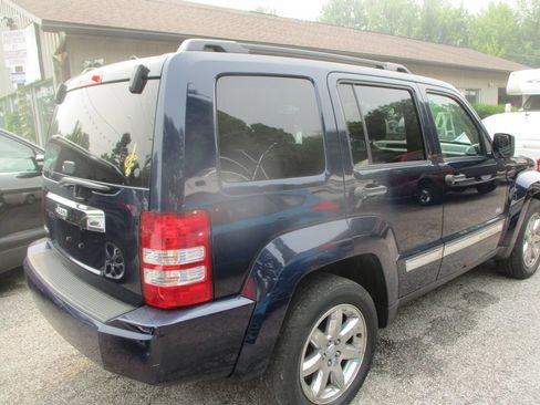Used 2012 Jeep Liberty Sport AWD/4WD image 4