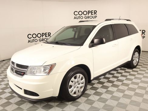 Used 2018 Dodge Journey SE image 8