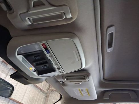 Used 2024 Subaru Forester Premium AWD/4WD image 22