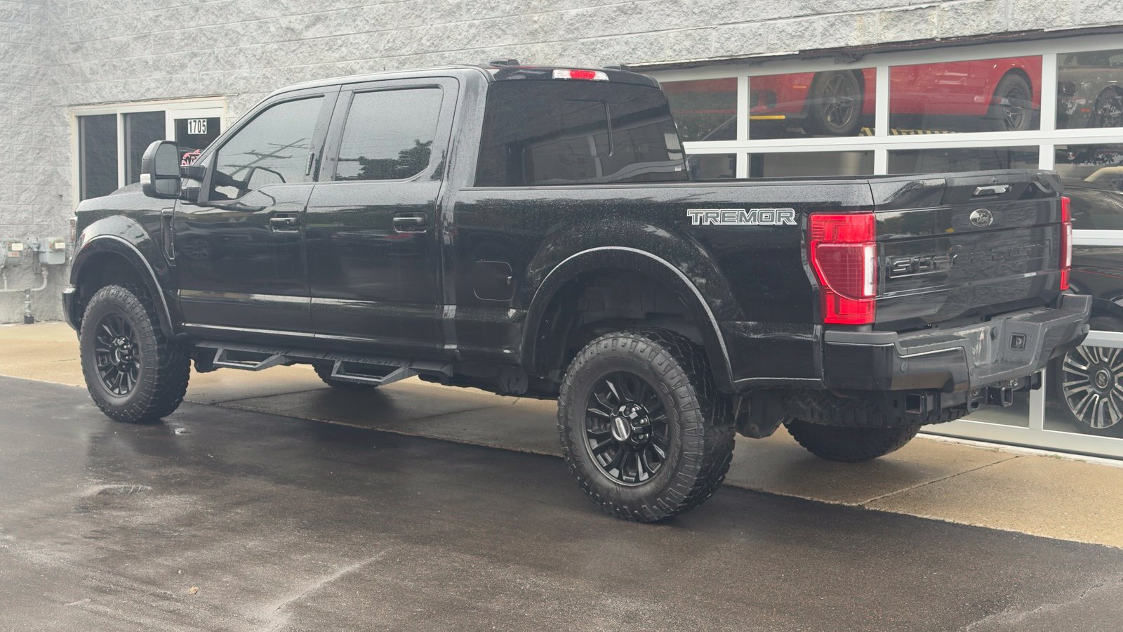 Used 2022 Ford F250 Lariat w/ Tremor Off-Road Package AWD/4WD image 4