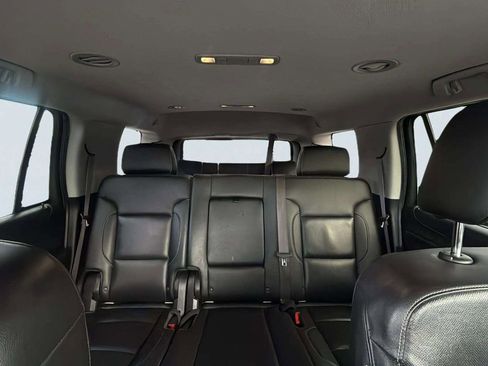 Used 2017 GMC Yukon SLT image 16