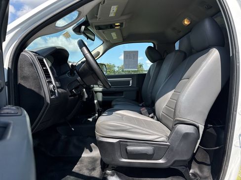 Used 2014 RAM 5500 Tradesman w/ Power & Remote Entry Group image 4