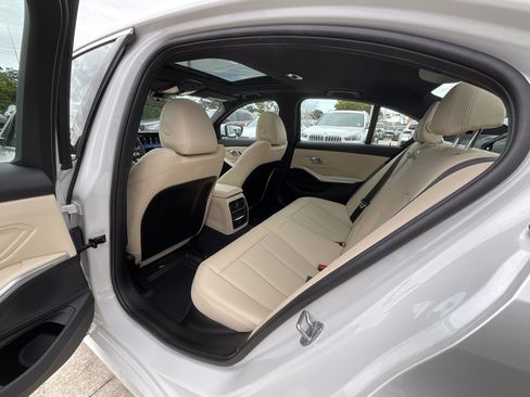 Used 2024 BMW 330i Sedan w/ Convenience Package RWD image 24