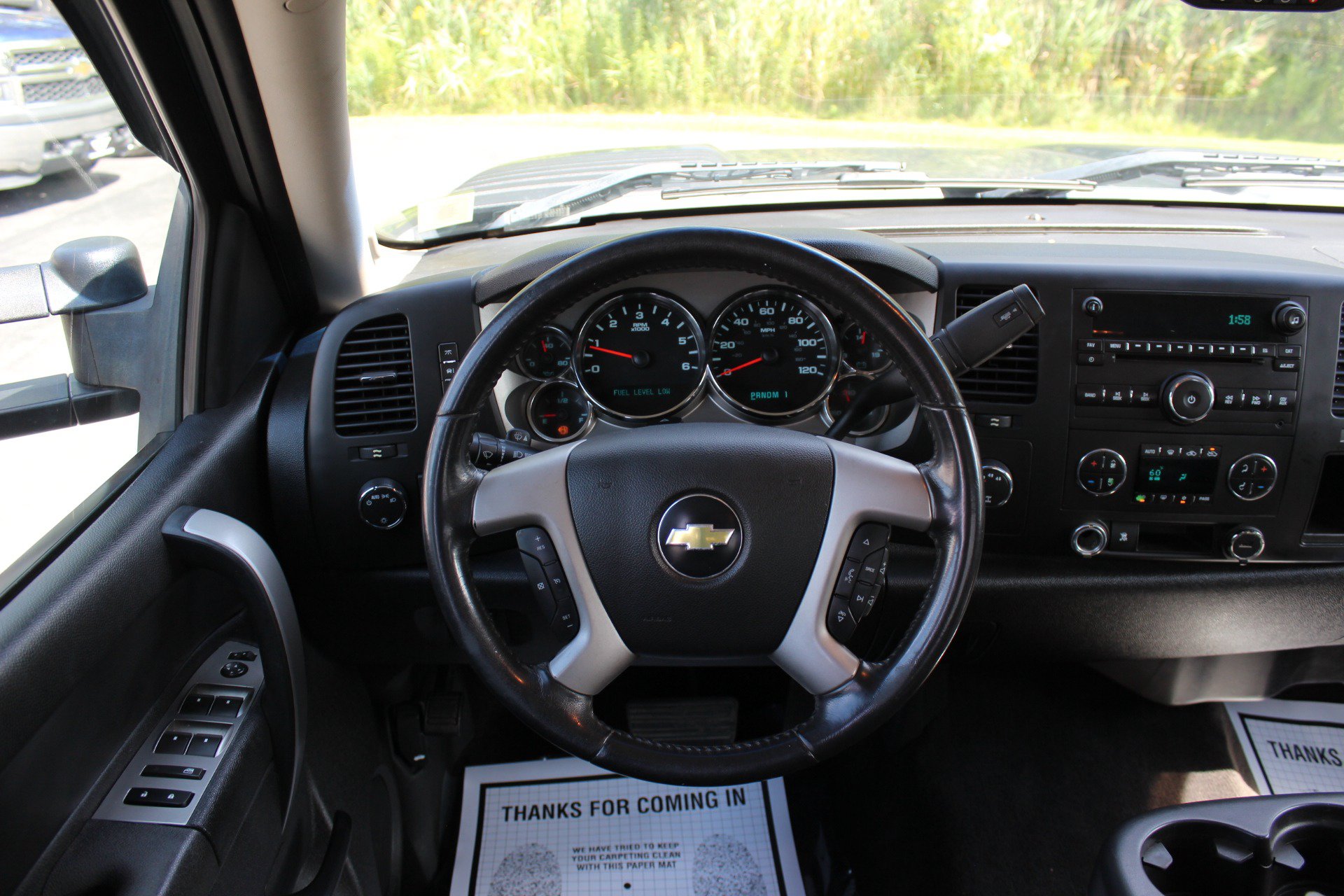 Used 2011 Chevrolet Silverado 2500 LT w/ Interior Plus Package AWD/4WD image 18