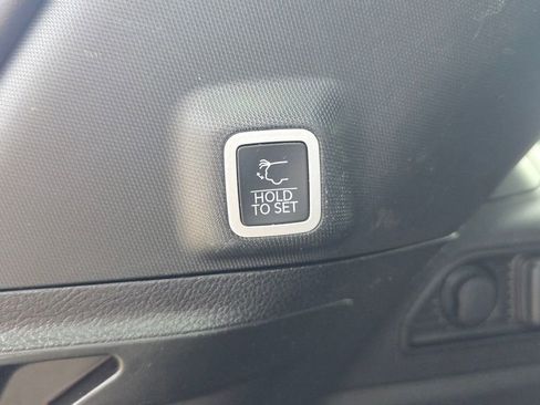 Certified 2024 Jeep Grand Cherokee Altitude AWD/4WD image 17