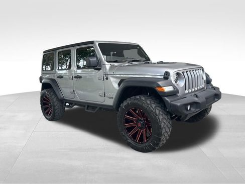 Used 2018 Jeep Wrangler Unlimited Sport S AWD/4WD image 2