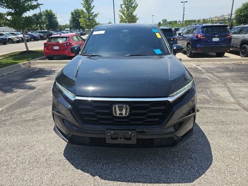 Used 2025 Honda CR-V LX image 2