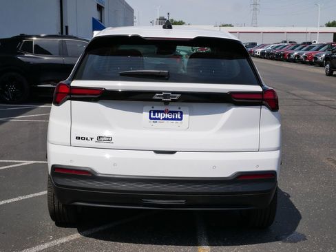 New 2027 Chevrolet Bolt LT w/ Comfort Package FWD image 4