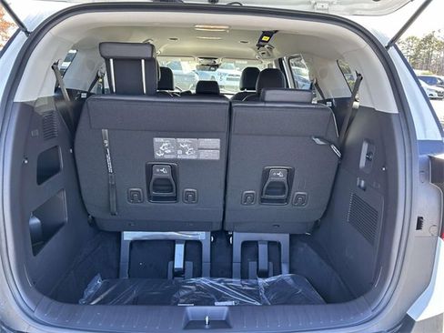 New 2026 Kia Carnival LXS image 23