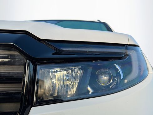 Used 2025 Honda Passport Black Edition image 9