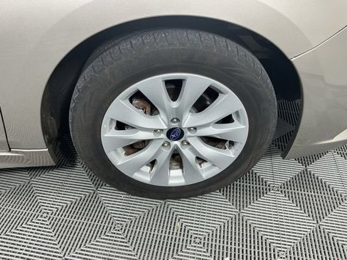 Used 2017 Subaru Legacy 2.5i Premium AWD/4WD image 16