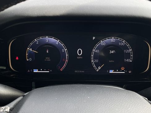 Used 2023 Jeep Wagoneer Base w/ Premium Group I image 12