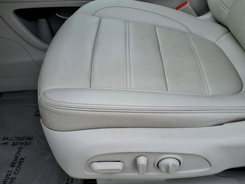 Used 2022 GMC Acadia Denali w/ Denali Ultimate Package FWD image 7