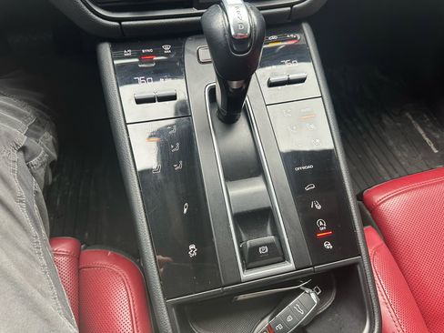 Used 2023 Porsche Macan S image 29