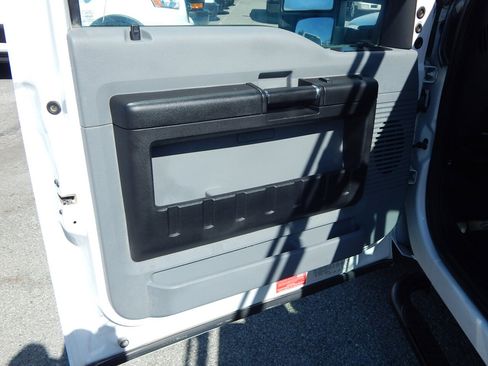 Used 2015 Ford F250 XL w/ Power Equipment Group image 20