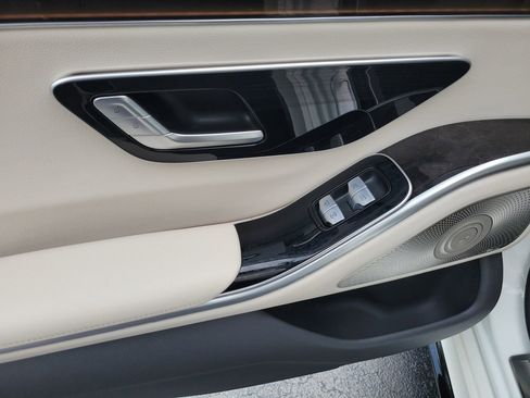 Certified 2022 Mercedes-Benz S 500 4MATIC image 12