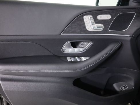 Used 2025 Mercedes-Benz GLE 450 4MATIC Coupe image 10
