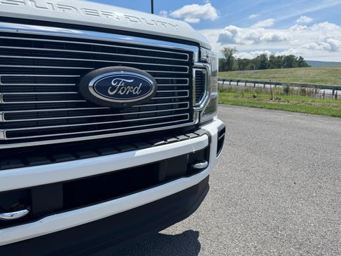 Used 2021 Ford F450 Limited w/ FX4 Off-Road Package AWD/4WD image 12