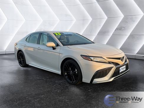 Used 2023 Toyota Camry XSE image 7