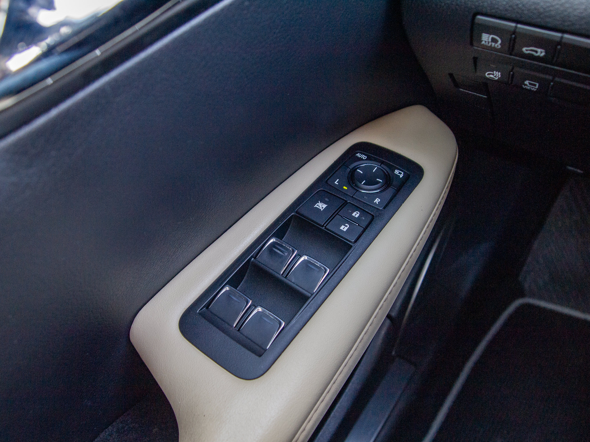 Used 2022 Lexus RX 350 FWD w/ Premium Package image 12