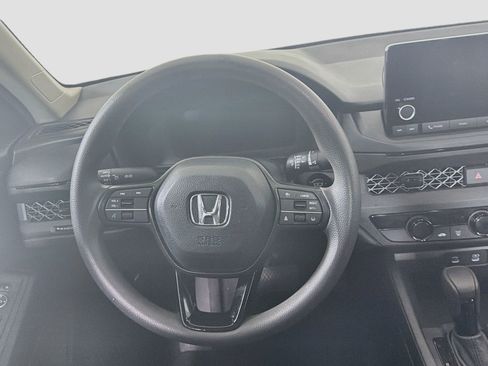 Used 2025 Honda Accord LX image 17