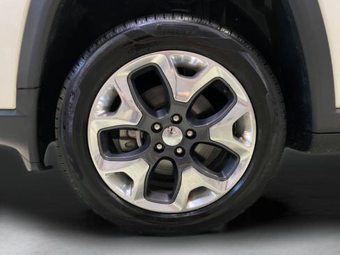 Used 2018 Jeep Compass Limited w/ Navigation Group AWD/4WD image 27