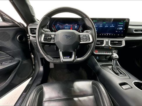 Used 2024 Ford Mustang Premium image 7
