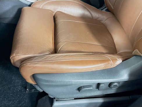Used 2019 Subaru Ascent Touring w/ Popular Package #3 AWD/4WD image 23