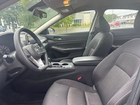 Used 2025 Nissan Altima 2.5 SV AWD/4WD image 14