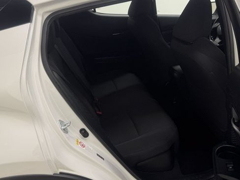 Used 2018 Toyota C-HR XLE FWD image 25