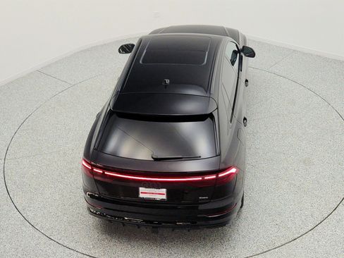 Used 2025 Audi Q8 Prestige w/ Prestige Package AWD/4WD image 28