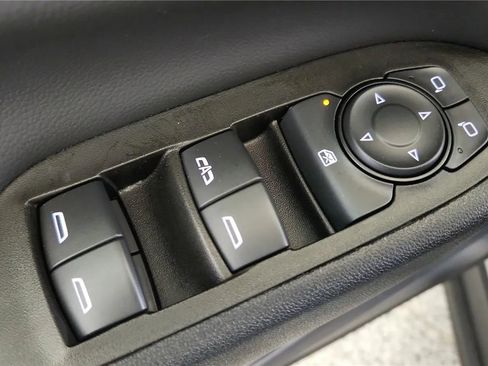 Used 2024 Chevrolet Equinox LT w/ LPO, Floor Liner Package image 31