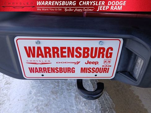 Used 2021 Jeep Wrangler Unlimited Sahara w/ Cold Weather Group image 31