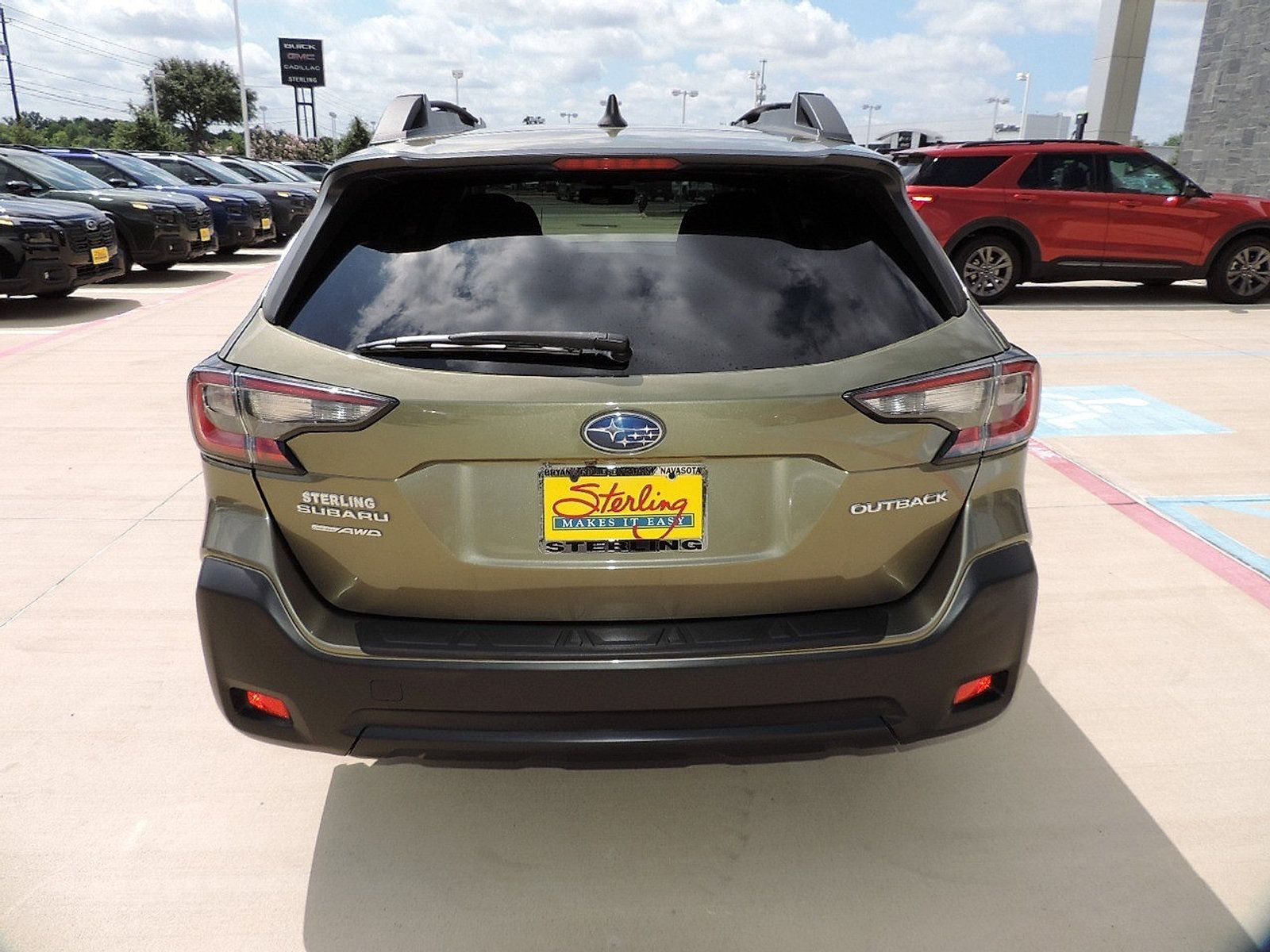 Used 2024 Subaru Outback Premium AWD/4WD image 6