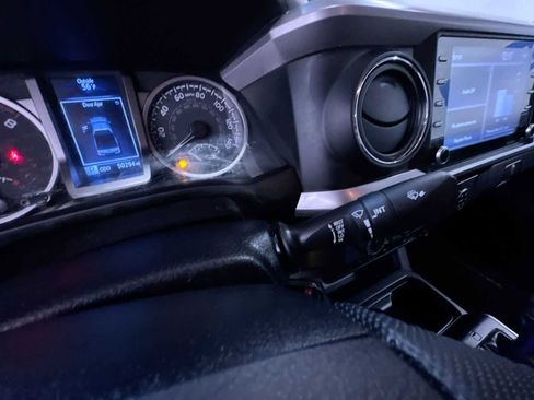 Used 2021 Toyota Tacoma SR5 image 19