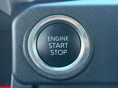 Used 2025 Toyota 4Runner SR5 image 26