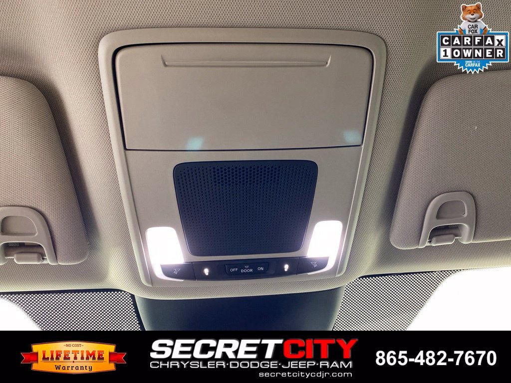 Used 2025 Honda Pilot EX-L image 19