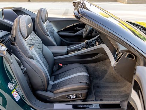 Used 2022 Bentley Other Bentley Models image 16